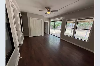 607 N Main Street, Burnet, TX 78611 - Photo 9