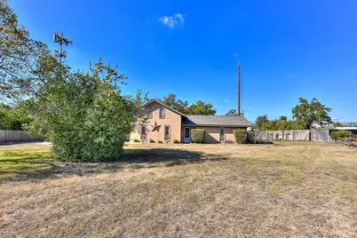 118 Oak Ridge Circle, Georgetown, TX 78628 - Photo 3