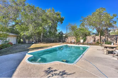 118 Oak Ridge Circle, Georgetown, TX 78628 - Photo 35
