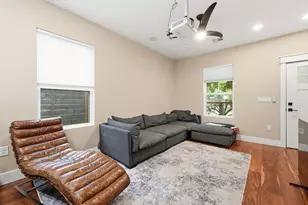 105 Elkhart St, Austin, TX 78702 - Photo 7