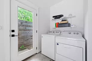 105 Elkhart St, Austin, TX 78702 - Photo 19