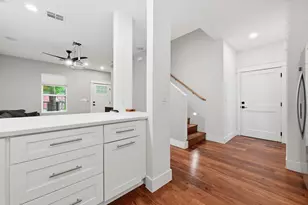 105 Elkhart St, Austin, TX 78702 - Photo 11