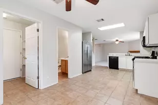 1815 Brentwood Dr, Leander, TX 78641 - Photo 9