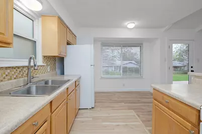 8525 Maine Drive, Austin, TX 78758 - Photo 11