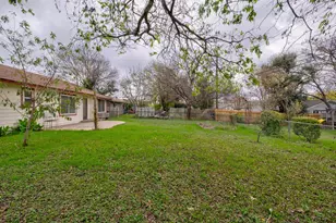 8525 Maine Dr, Austin, TX 78758 - Photo 25