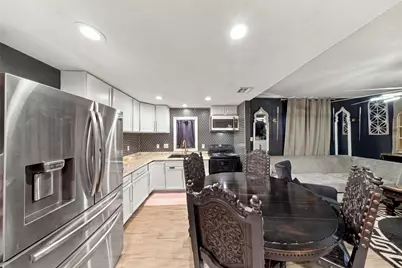 103 Howard Street, Taylor, TX 76574 - Photo 9