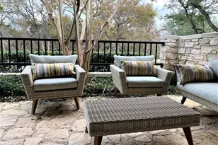 105 Birdie Dr, The Hills, TX 78738 - Photo 3