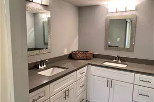 105 Birdie Dr, The Hills, TX 78738 - Photo 13