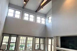 105 Birdie Dr, The Hills, TX 78738 - Photo 7