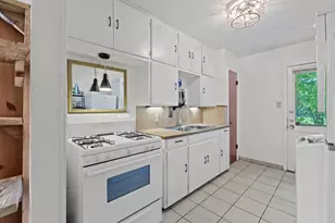 1013 Romeria Dr, Austin, TX 78757 - Photo 9