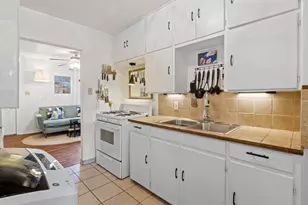 1013 Romeria Dr, Austin, TX 78757 - Photo 11