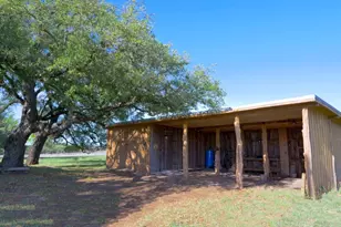 1115 Co Rd 414, Spicewood, TX 78669 - Photo 19