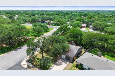 7906 Wycombe Drive, Austin, TX 78749 - Photo 25