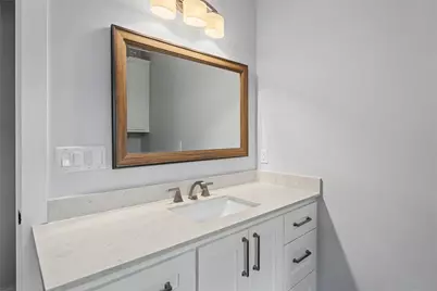 2506 E Cesar Chavez Street, Austin, TX 78702 - Photo 9