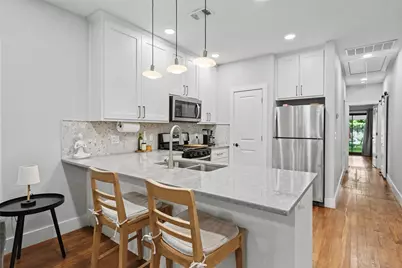 2506 E Cesar Chavez Street, Austin, TX 78702 - Photo 5