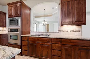 1 Chandon Ln, Lakeway, TX 78734 - Photo 9