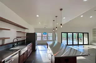 137 Mulberry Ln, Bastrop, TX 78602 - Photo 9