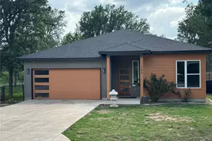 109 Mokulua Ln, Bastrop, TX 78602 - Photo 1