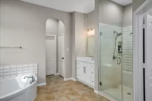 12921 Bloomfield Hills Ln, Austin, TX 78732 - Photo 19