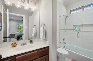 12921 Bloomfield Hills Ln, Austin, TX 78732 - Photo 33