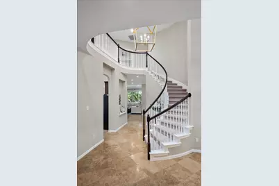 12921 Bloomfield Hills Lane, Austin, TX 78732 - Photo 5