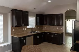 7703 Redstone Manor, Converse, TX 78109 - Photo 5