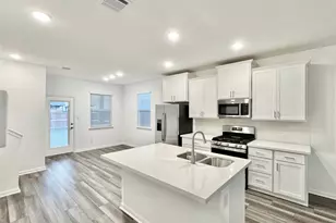 611 Emory Crossing Blvd, Hutto, TX 78634 - Photo 3