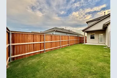 611 Emory Crossing Boulevard, Hutto, TX 78634 - Photo 31