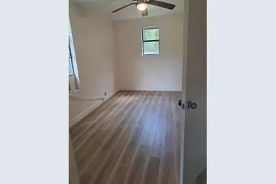 404 S Love Avenue, Florence, TX 76527 - Photo 15