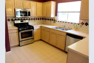 1815 Hickory Ridge Cove, Round Rock, TX 78665 - Photo 7