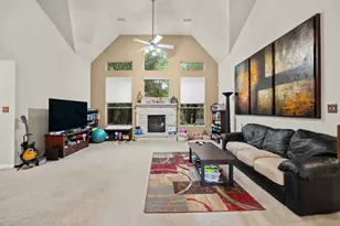 12724 Rush Creek Ln, Austin, TX 78732 - Photo 5