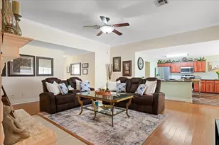 125 Fairway Ct, Bastrop, TX 78602 - Photo 11