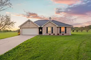 125 Fairway Ct, Bastrop, TX 78602 - Photo 1