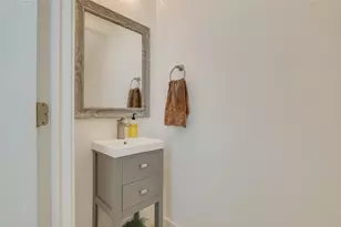 2001 Faro Dr, Austin, TX 78741 - Photo 7