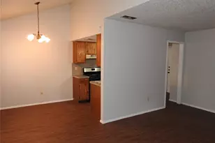 4500 Dorsett Oaks Cir, Austin, TX 78727 - Photo 5