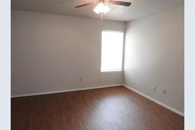 4500 Dorsett Oaks Circle, Austin, TX 78727 - Photo 9