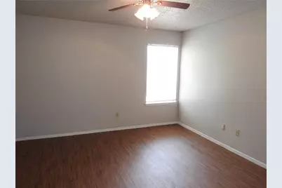 4500 Dorsett Oaks Circle, Austin, TX 78727 - Photo 9