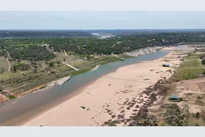 29 Chimney Cove Drive, Marble Falls, TX 78654 - Photo 17