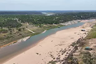 29 Chimney Cove Dr, Marble Falls, TX 78654 - Photo 17