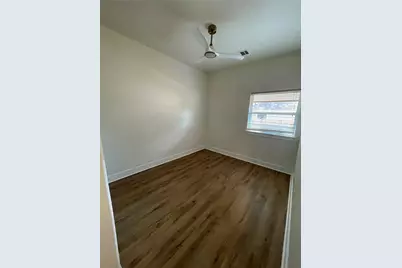 706 W Lockhart Street, Kyle, TX 78640 - Photo 11