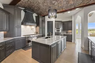 1216 Travis Bluff Way, Spicewood, TX 78669 - Photo 11