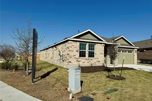 160 Sky Meadows Cir, San Marcos, TX 78666 - Photo 3