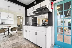 204 Taylor Rd, Elgin, TX 78621 - Photo 9