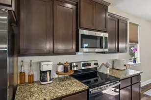 904 Central Blvd, Bertram, TX 78605 - Photo 11