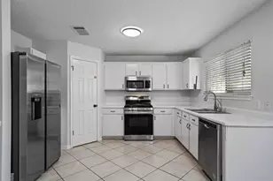 1402 Gulf Way, Round Rock, TX 78665 - Photo 11