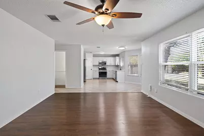 1402 Gulf Way, Round Rock, TX 78665 - Photo 9