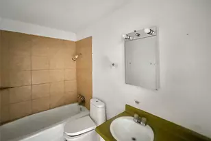 8611 Putnam Dr, Austin, TX 78757 - Photo 11