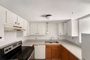 8611 Putnam Dr, Austin, TX 78757 - Photo 5