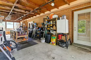 606 E Liberty Ave E, Round Rock, TX 78664 - Photo 21