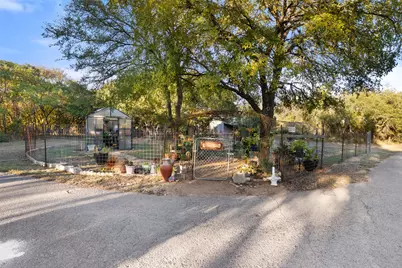 301 Crystal Meadows Drive, Kyle, TX 78640 - Photo 37